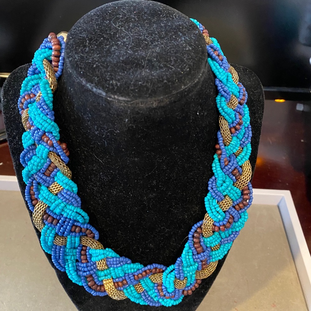 Beaded necklace - Picture 4 of 4
